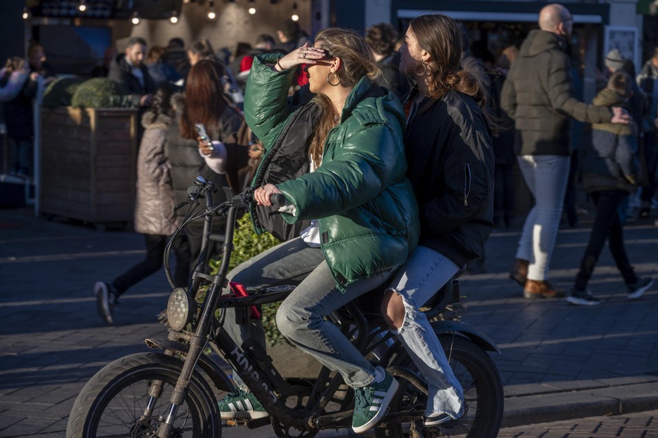 De opmars van e-bikes “heeft een grote impact op de verkeersveiligheid” in Amsterdam.