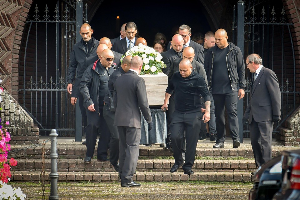 De begrafenis van de Limburgse maffiabaas Silvio Aquino in 2015. 