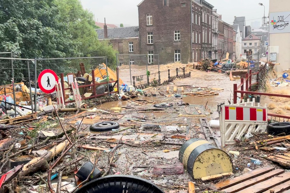 Vernieling na de doortocht van het water in Verviers 