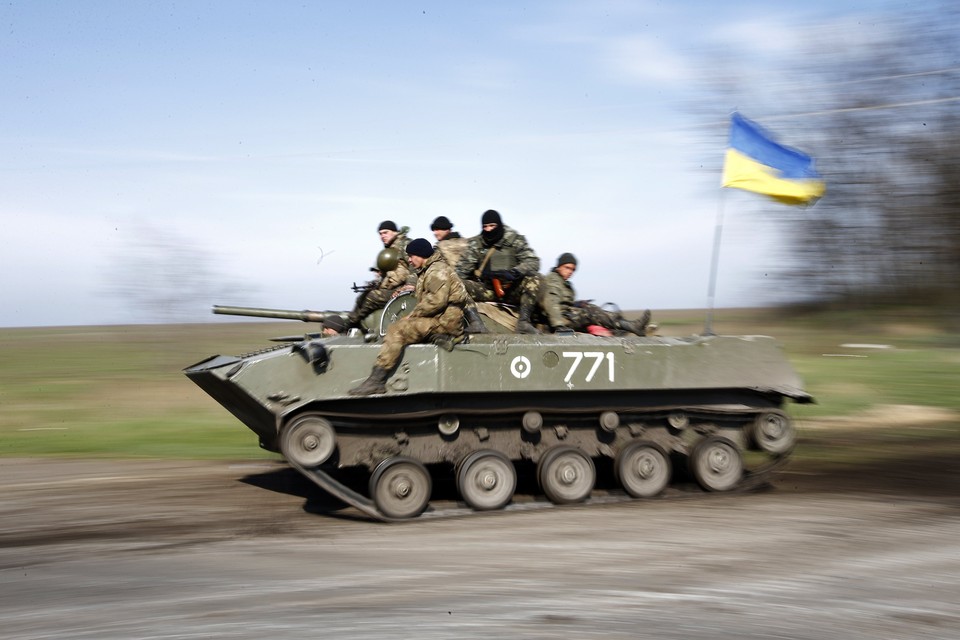 Tanks met Oekraïense vlaggen doken vanmorgen in en rond Kramatorsk op.