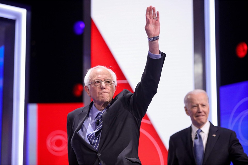Bernie Sanders (links) en Joe Biden 