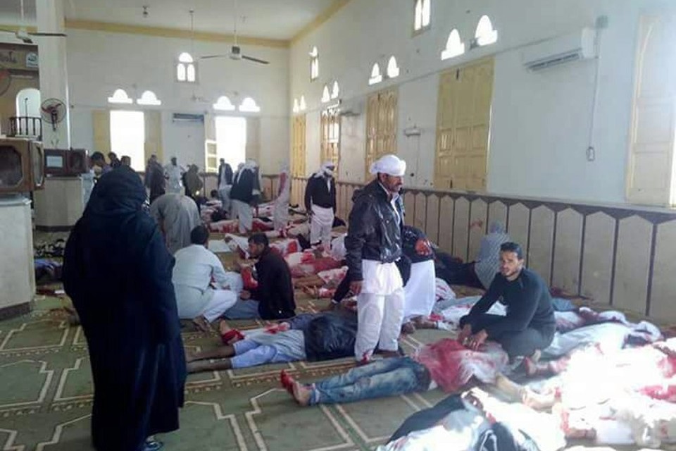 In de moskee vielen zeker 235 doden. 