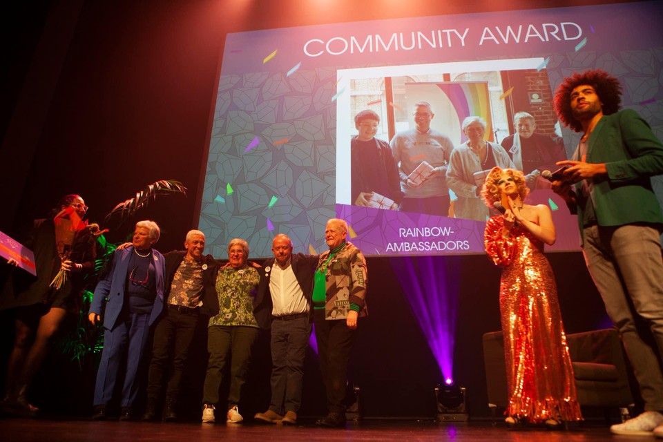 De community award ging naar de Rainbow Ambassadors, die opkomen voor lgbti-senioren.