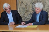 thumbnail: Eric De Bruycker (rechts) naast de gouverneur van Vlaams-Brabant, Lodewijk De Witte