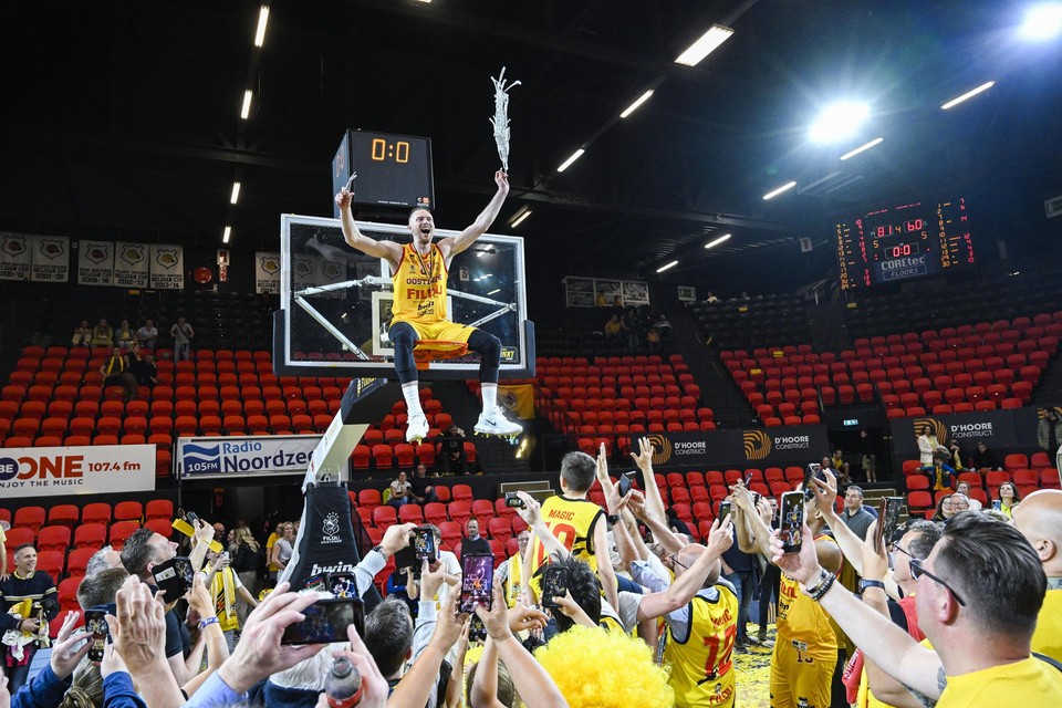 Feest bij basketbalclub Oostende, dat zijn 24ste titel binnenhaalt.