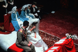 thumbnail: Tijdens de huwelijksviering met koning Boudewijn op 15 december 1960