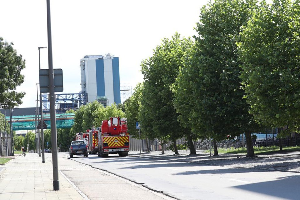 De brandweer van Antwerpen heeft de brand onder controle. 