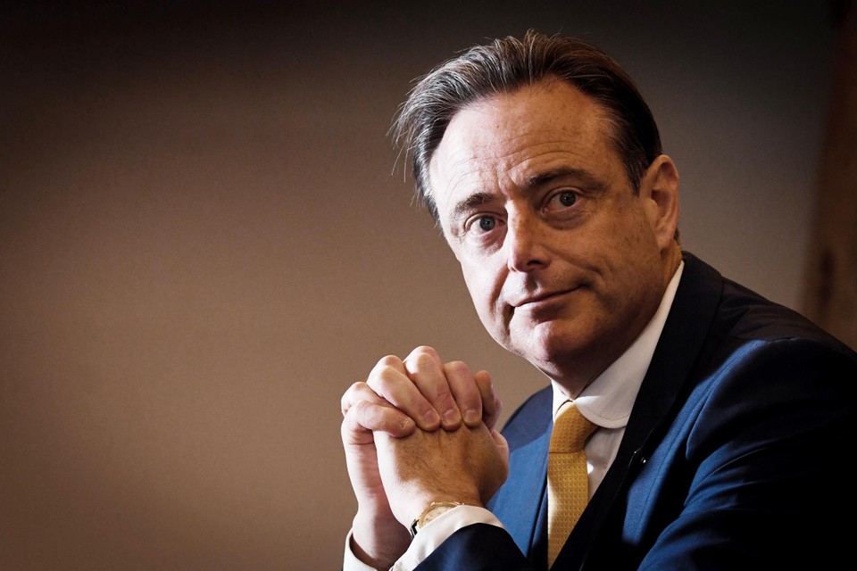 Een podcast van de Christelijke Mutualiteit met N-VA-voorzitter Bart De Wever zet de tegenstellingen tussen de twee nog eens op scherp. 