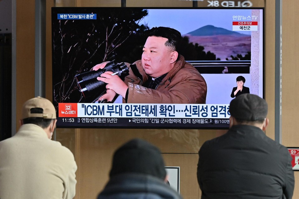 Kim Jong-un heeft cyberspionnen die voor hem uitzoeken wat de wereld vindt van wat hij doet.