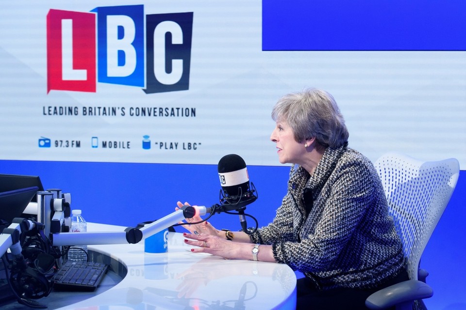 Theresa May beantwoordde vrijdagmorgen live vragen van LBC-luisteraars. 