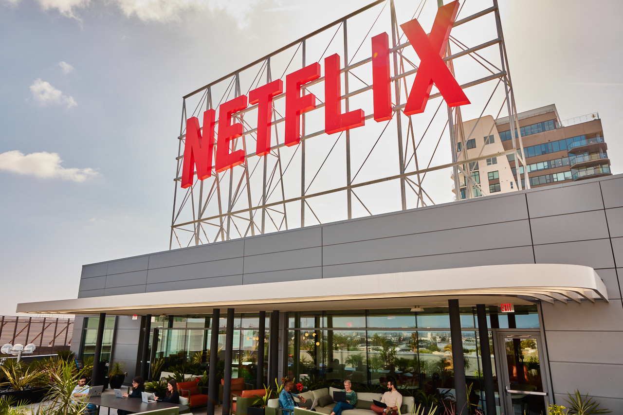 Netflix gaat eigen winkels openen | De Standaard Mobile