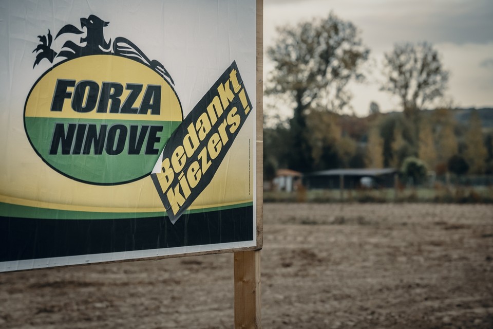 Forza Ninove blijft ondanks winst in de oppositie, N-VA wordt gehalveerd. 