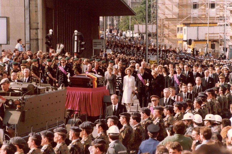 De begrafenis van Boudewijn in 1993 was een ongezien moment van nationale rouw. 