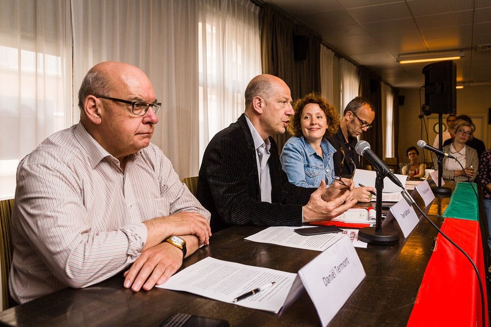 Groen en SP.A Gent maakten op 11 juni de verlening van het kartel bekend. V.l.n.r. huidig burgemeester Daniël Termont (SP.A), zijn kandidaat-opvolger Tom Balthazar (SP.A), Elke Decruynaere en Filip Watteuw (beiden Groen). 
