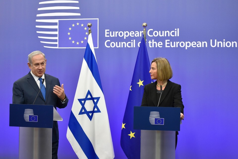 De Israëlische premier Benjamin Netanyahu en Federica Mogherini 