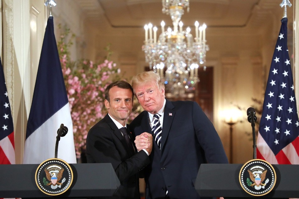 De Franse president was de eerste buitenlandse gast die bij president Trump op officieel staatsbezoek mocht komen. 