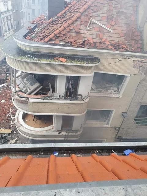 Sommige gebouwen liepen zware schade op. 
