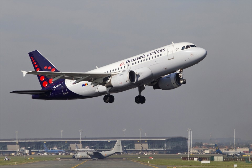 Dienstreizen naar Parijs, Amsterdam of Londen zullen binnenkort niet meer met het vliegtuig kunnen worden gedaan. 