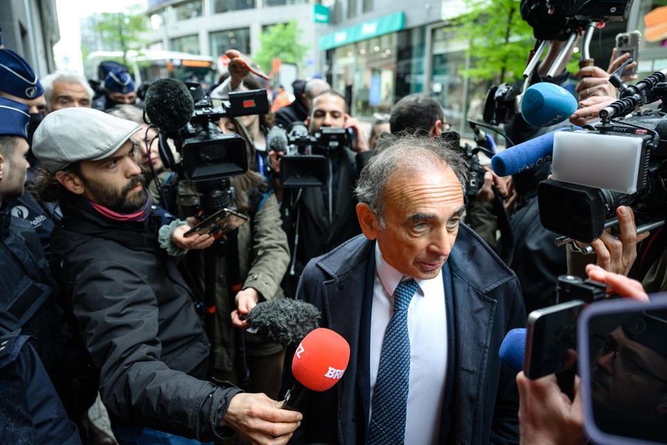 Éric Zemmour verklaarde aan de pers dat “België gebukt gaat onder de sharia”.