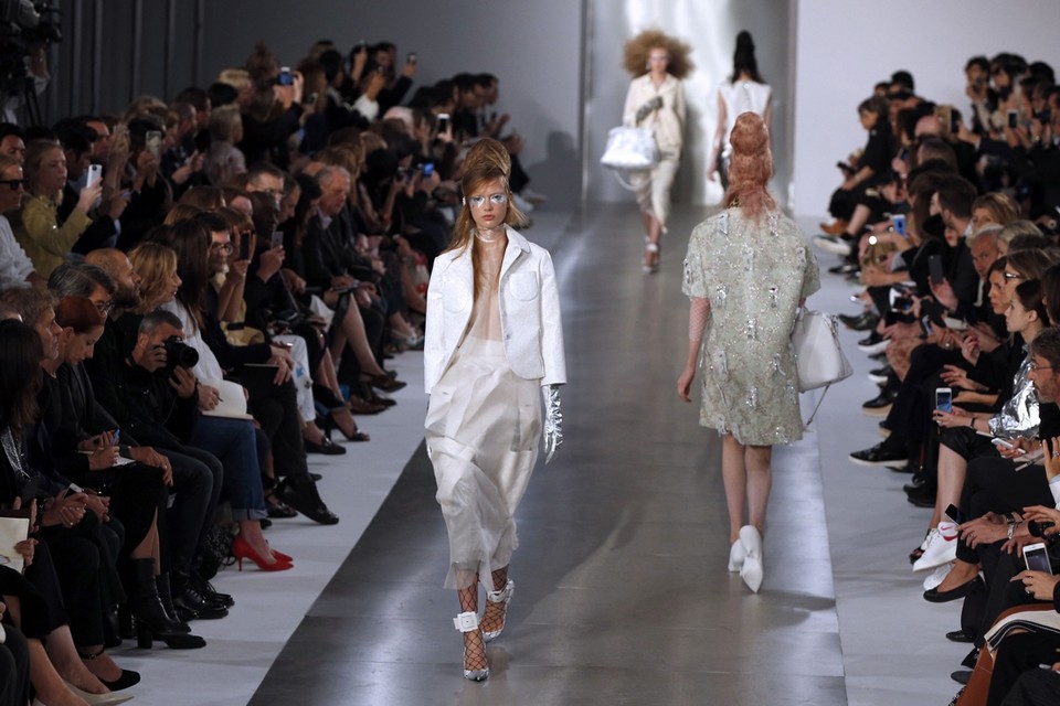 John Galliano Sent Hunchbacked Models Down the Runway at Margiela -  Fashionista