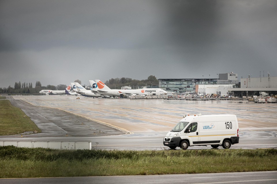 De luchthaven van Luik is de belangrijkste cargoluchthaven van België. Jaarlijks passeren er duizenden levende dieren.
