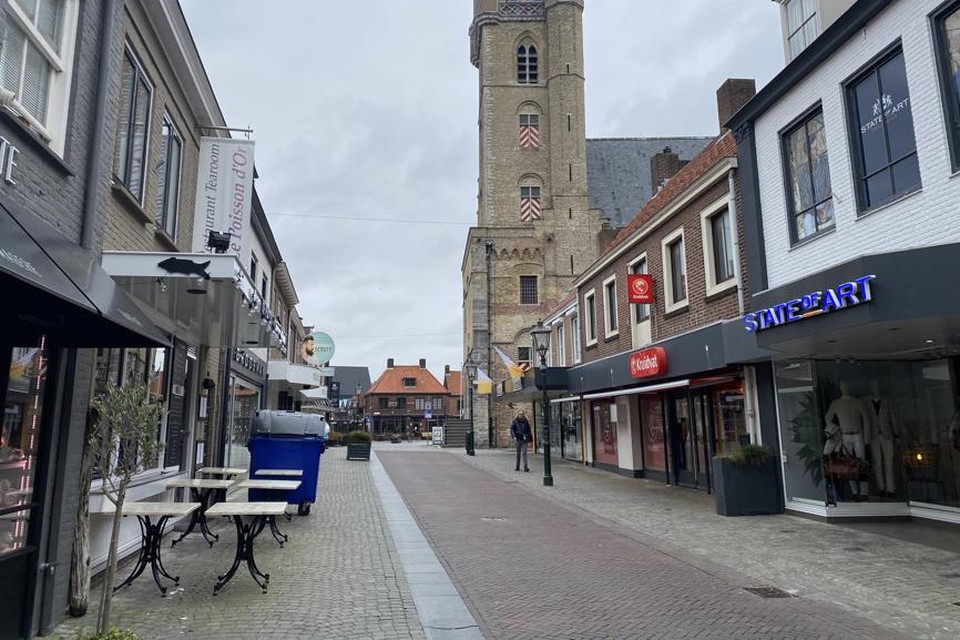 Grensstad Sluis besloot zondagochtend al om winkels en horeca te sluiten