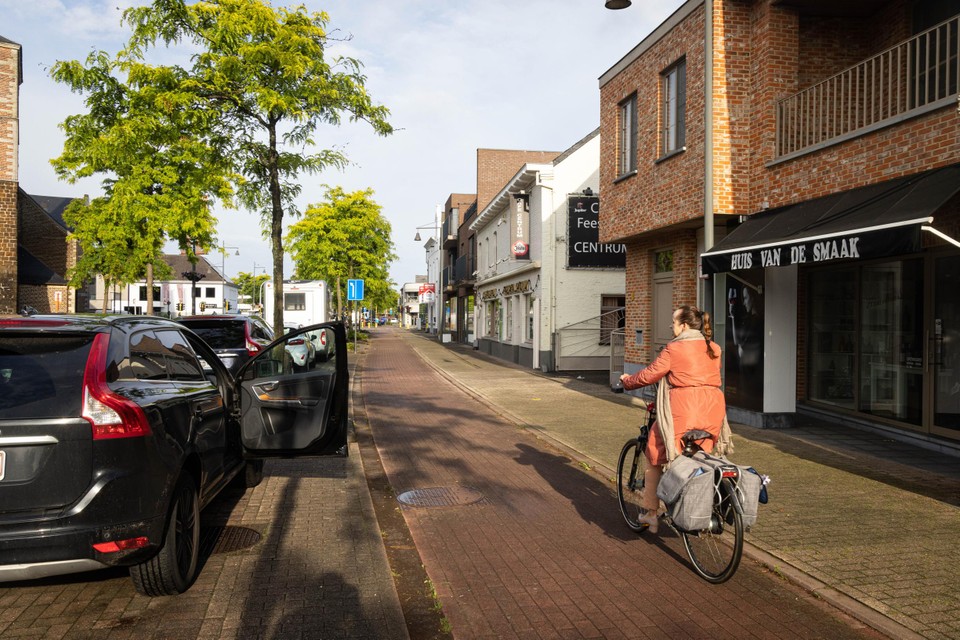 Met een ‘schuwzone’ zijn fietsers veilig voor openslaande autodeuren. 