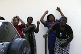 thumbnail: MAANDAG. Bij een dubbele bomaanslag zijn maandag in de Nigeriaanse hoofdstad Abuja ruim zeventig mensen om het leven gekomen. Meer dan 120 mensen raakten gewond. 