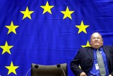 thumbnail: In 2002 werd Dehaene voorgedragen als vicevoorzitter van de Europese Conventie.