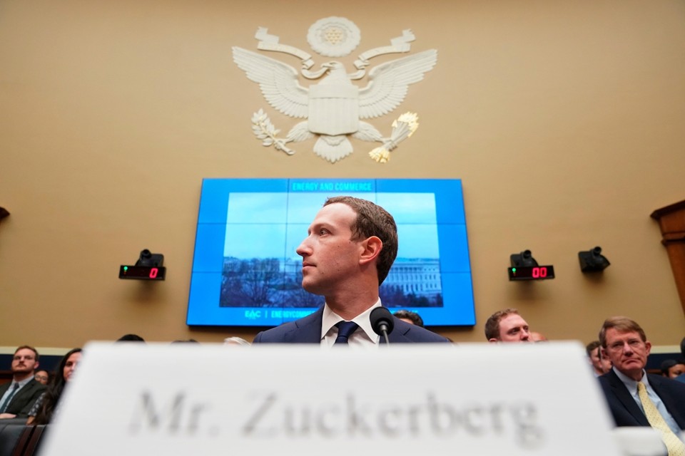 Facebook-CEO Mark Zuckerberg getuigde vandaag opnieuw voor parlementsleden in Washington. 