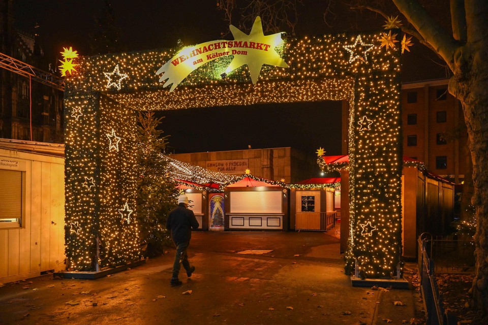 Terroristen planten einen Anschlag auf einen deutschen Weihnachtsmarkt (Archivbild Kölner Weihnachtsmarkt).