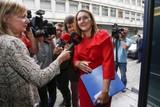 thumbnail: Open VLD-voorzitster Gwendolyn Rutten arriveert voor het partijbureau 