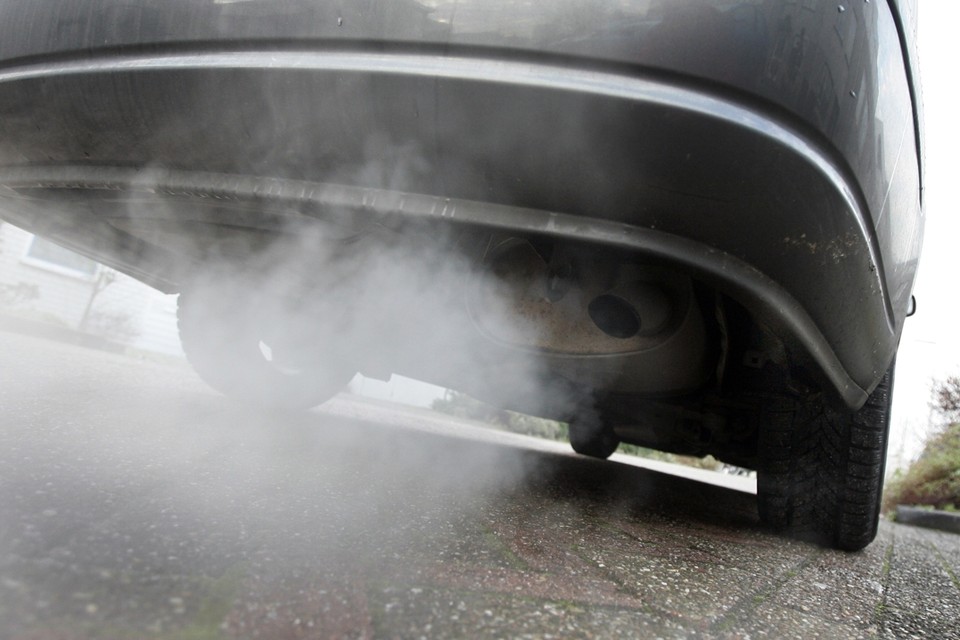 De CO2-uitstoot afkomstig van auto’s blijft wel stijgen. 