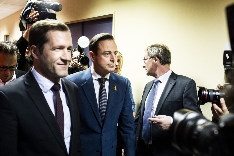 Dit beeld met Magnette en De Wever krijgen we de komende campagne niet te zien, toch niet in een één tegen één debat. 