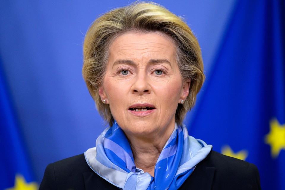Ursula von der Leyen: ‘Vandaag voegen we een belangrijk hoofdstuk toe aan een Europees succesverhaal.’ 