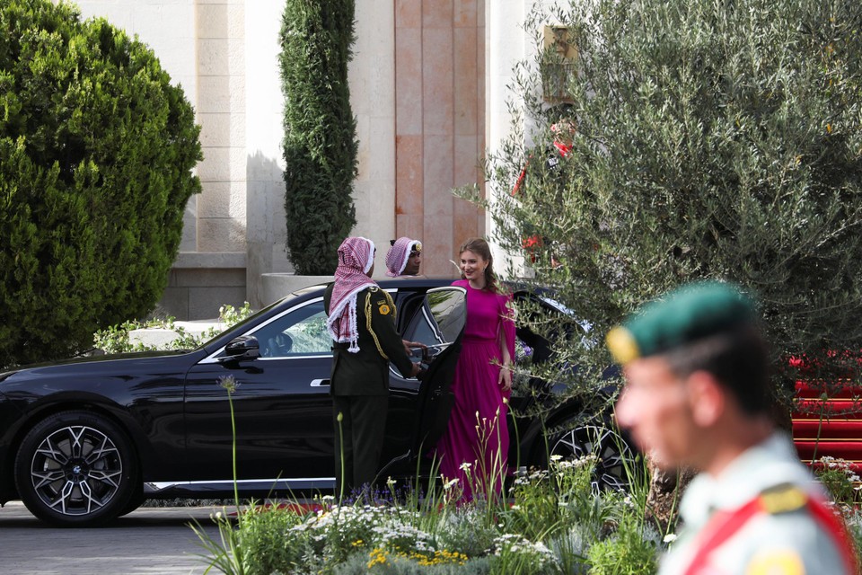 Prinses Elisabeth woonde de trouwplechtigheid van de Jordaanse kroonprins bij.
