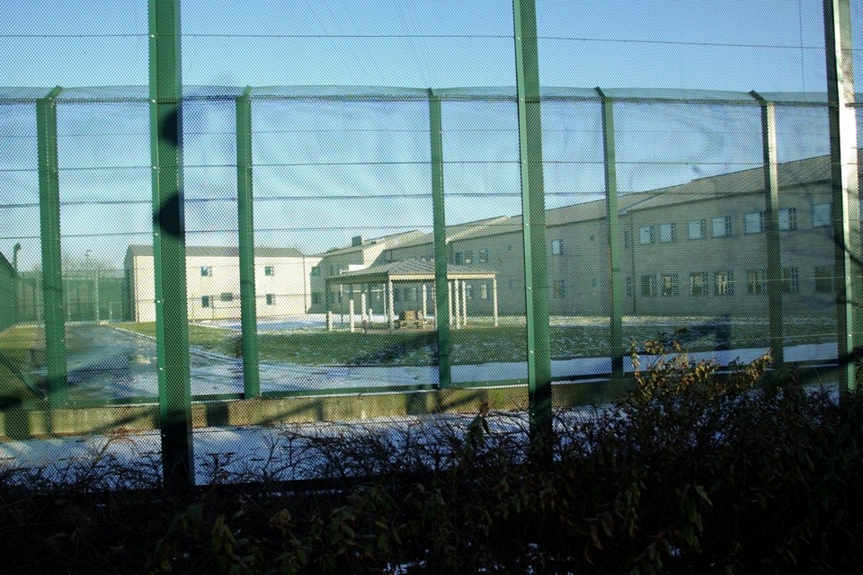 Het gesloten centrum van Vottem, waar Ahmad Fazli sinds oktober opgesloten zit. 