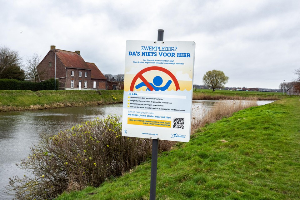 Zwemmen in open water is in Vlaanderen verboden tenzij het uitdrukkelijk is toegelaten. Daar kan verandering in komen.